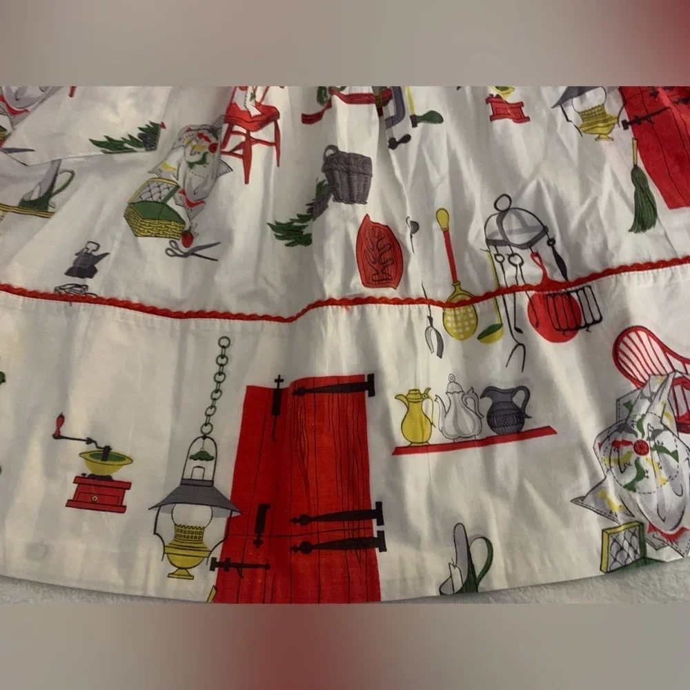 Vintage Handmade Half Apron Mid-Century Novelty Kitchen & Country Store Print